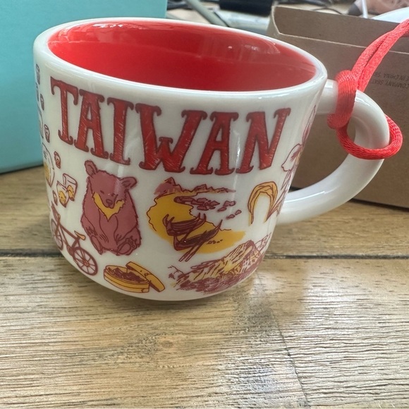 ⭐️Starbucks⭐️ Been There Series 2023 Taiwan 2 OZ Ornament NWT - Picture 10 of 10